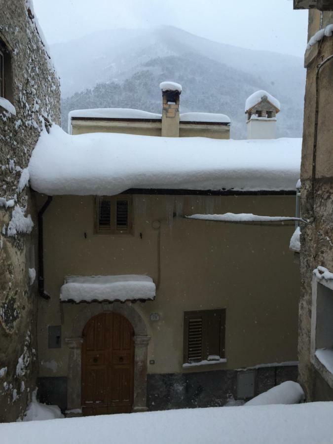 Casa Ai Piedi Della Riserva Naturale Pettorano sul Gizio Kültér fotó