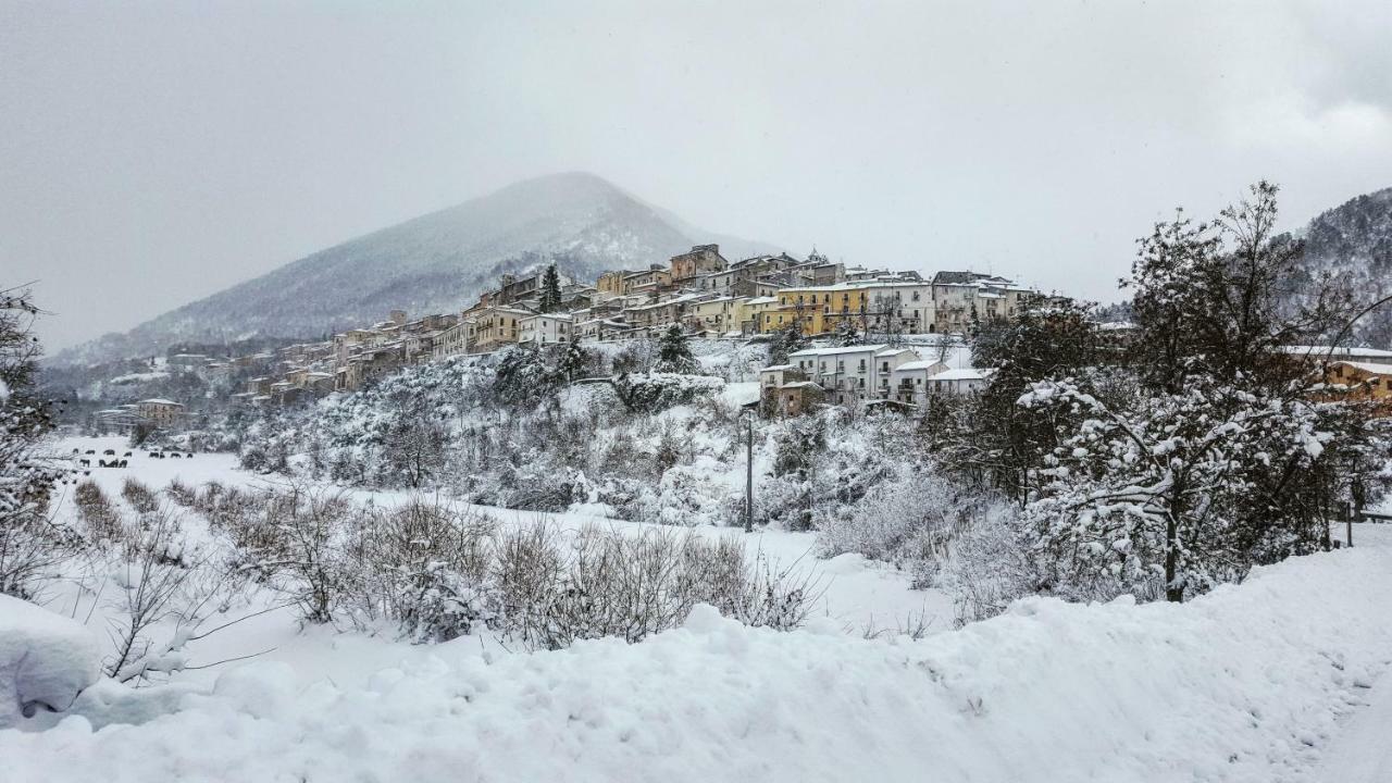 Casa Ai Piedi Della Riserva Naturale Pettorano sul Gizio Kültér fotó